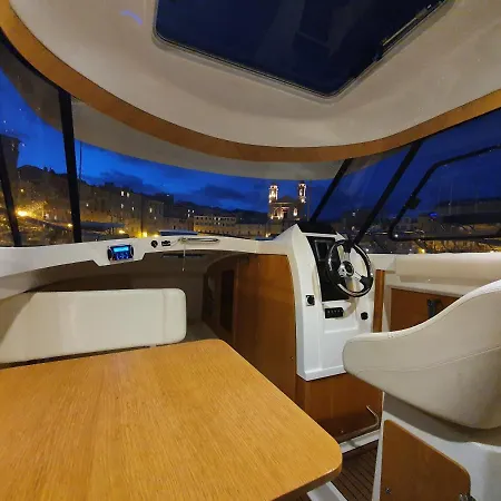 Nuit Insolite Sur Un Bateau Botel